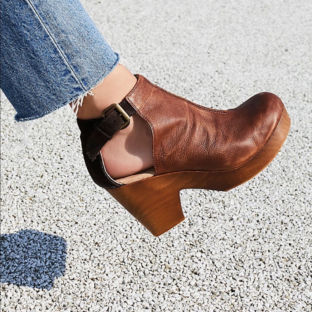 Free People Clog Amber Orchard Taupe
